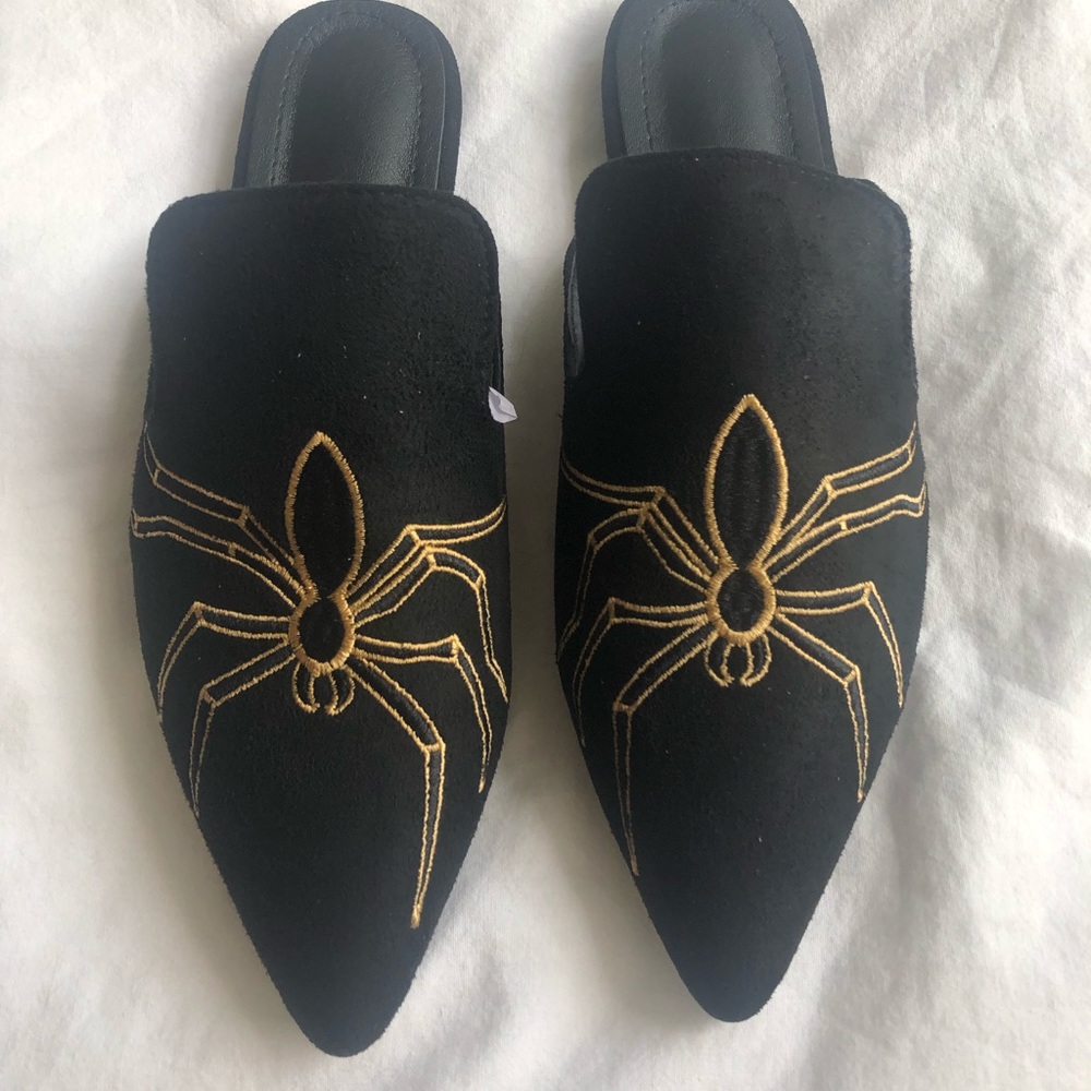 Spider slipper sandals